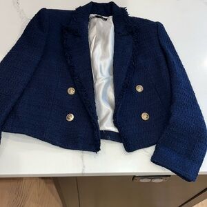 Zara cropped textured navy jacket medium w gold buttons and lined